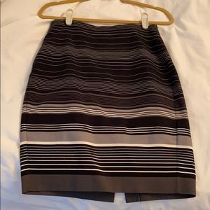 Banana Republic Black Gray & White Horizontal Striped Pencil Skirt Size 6